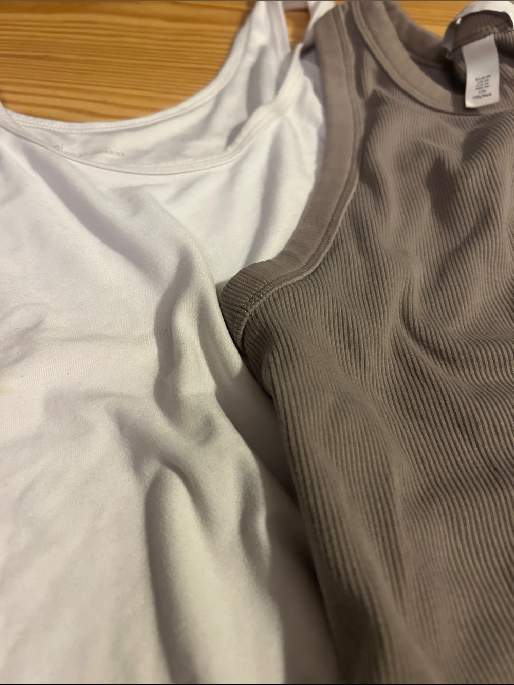 3 Women’s Ribbed High-Neck Tank Top bundle - Picture 3 of 3